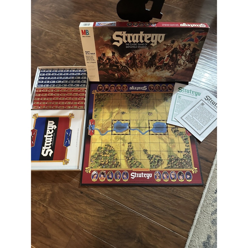 Stratego Strategy Board Game Vintage 1986 Milton Bradley Complete Clean